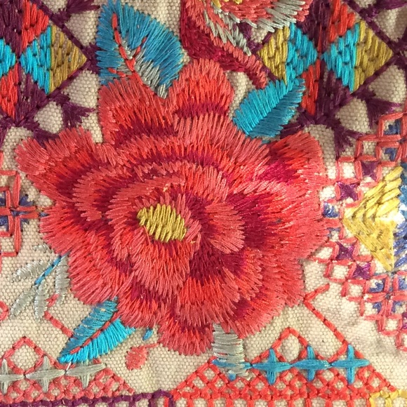 🍃💕NWT Johnny Was Floral Leather Tassel Clutch - Picture 4 of 6